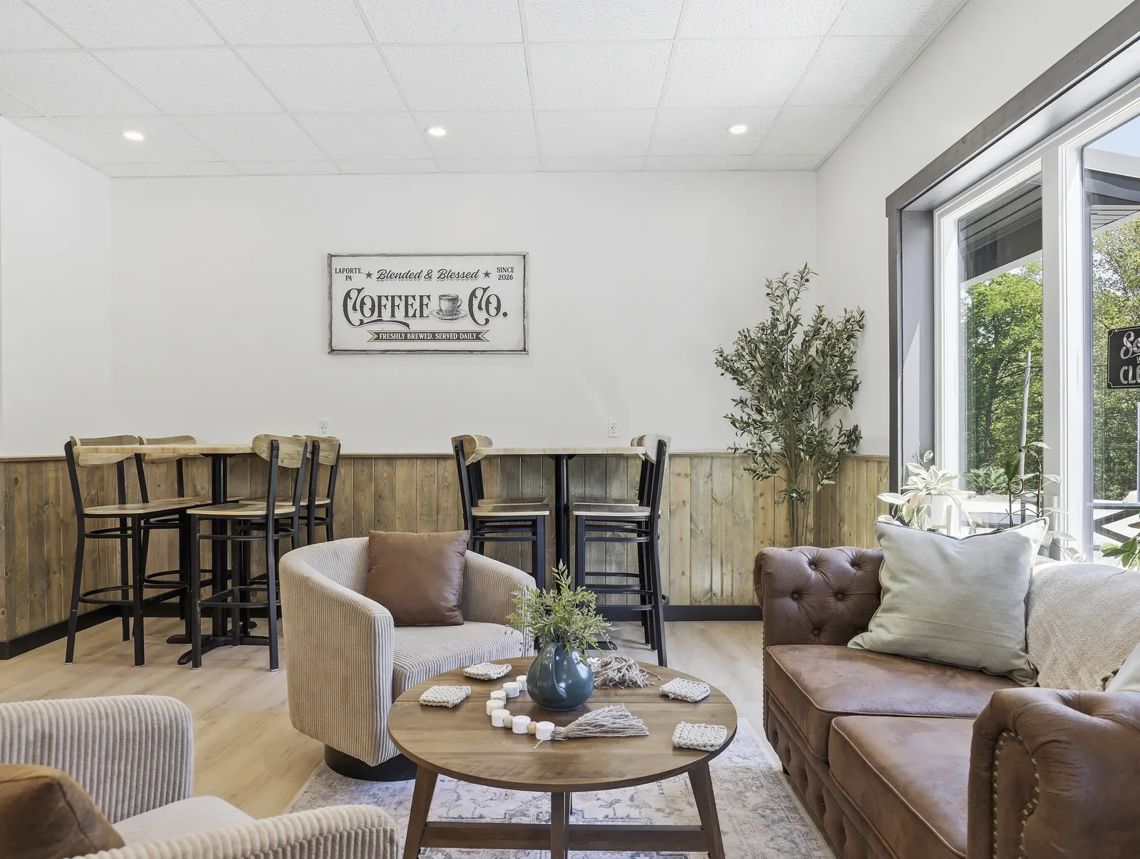Cozy cafe scene highlighting atmosphere and seating